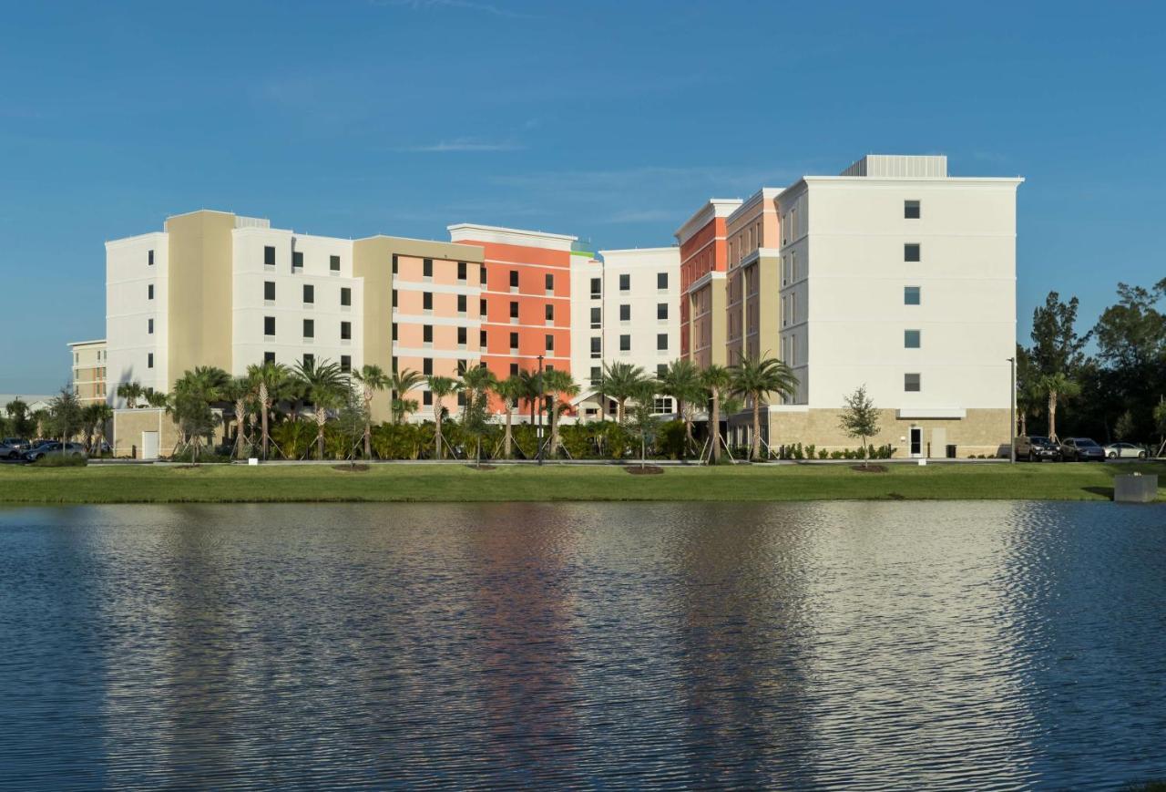 Home2 Suites By Hilton Cape Canaveral Cruise Port Exterior foto